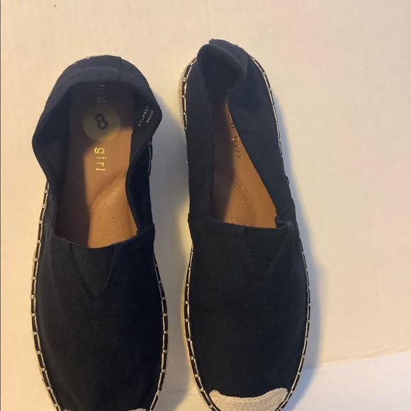 Steve Madden Girl’s Winnow slip ons - Picture 2 of 5